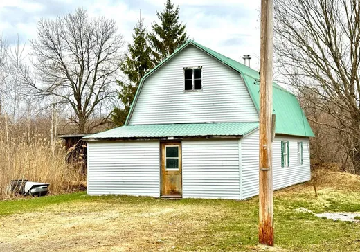 Terrain à vendre - 592 Rue Notre-Dame, Saint-Casimir, G0A 3L0