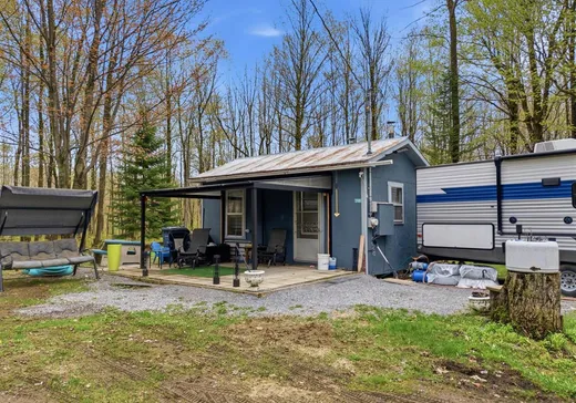 Terrain à vendre - 255 Route 116, Acton Vale, J0H 1A0