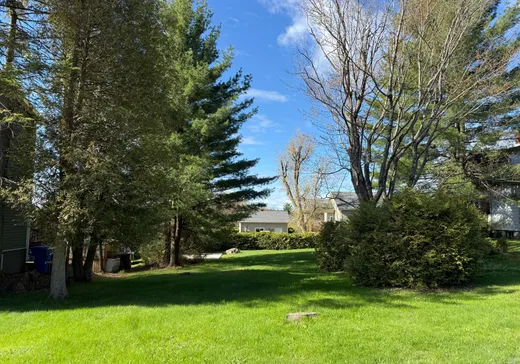 Land for Sale - Rue Bowen Rue Bowen, Magog, J1X 1C4