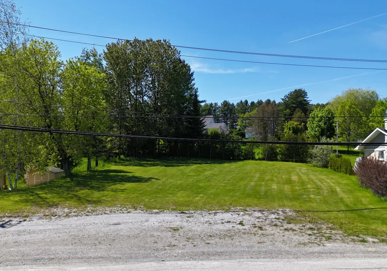 2e Avenue — photo 1