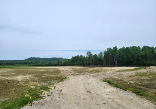 Terrain à vendre -  Ch. de la Rouge N., Val-des-Bois, J0X3C0