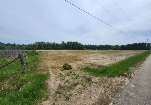 Terrain à vendre -  Ch. de la Rouge N., Val-des-Bois, J0X 3C0