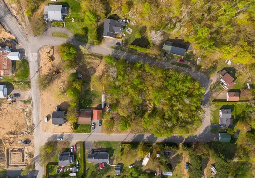 Land for Sale -  Rue de la Colline, Grandes-Piles, G0X 1H0