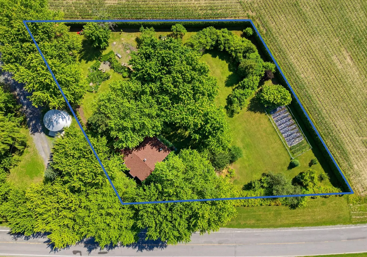 301Z Rg du Bas-de-la-Rivière — photo 1
