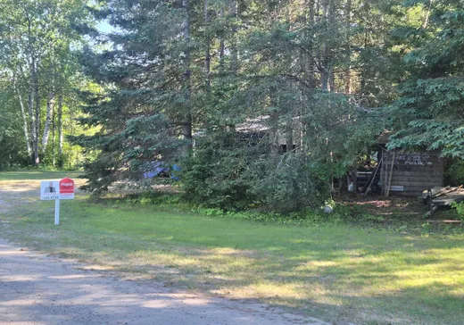 Land for Sale -  Ch. du Héron, Mont-Laurier, J9L 3G6