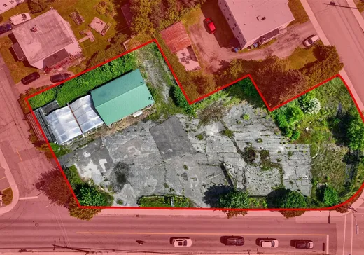 Land for Sale - 426 Rue Sherbrooke, Magog, J1X 2S3