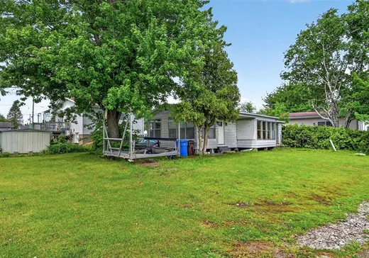Land for Sale - 44 Av. René, Rivière-Beaudette, J0P 1R0