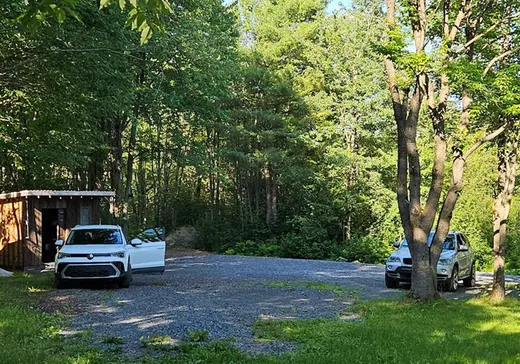 Terrain à vendre - 140 Rue du Centre, Saint-Valérien-de-Milton, J0H 2B0
