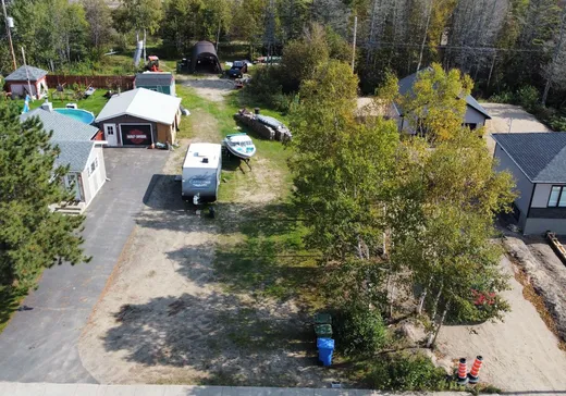 Terrain à vendre - 390 Rue de l'Église, Sept-Îles, G0G 0B6