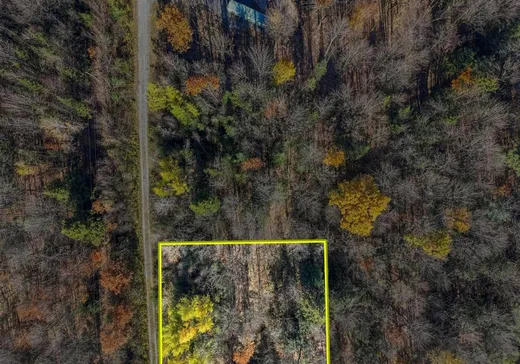 Terrain à vendre - 650 Rue Nault, St-Nicephore, J2A 3T2