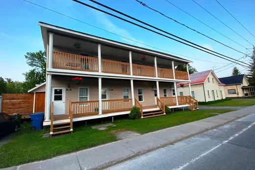 4-Plex à vendre - 155-157 Rue Principale, Bedford, J0J1A0