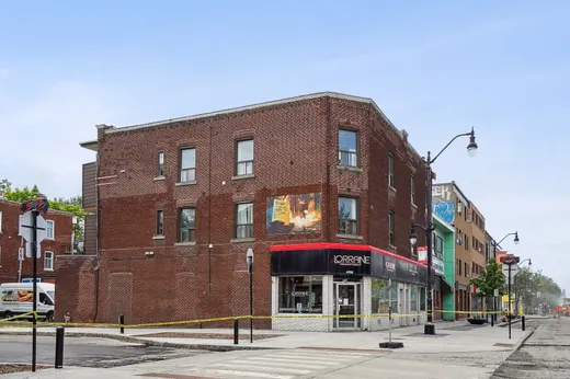 5-Plex à vendre - 4596-4606 Rue Ste-Catherine E., Montréal (Centreville), H1V1Y7