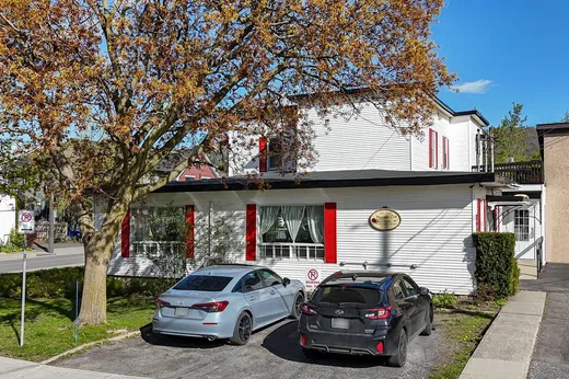 Triplex à vendre - 76-80 Rue St-Jean-Baptiste, Beloeil, J3G 2V1