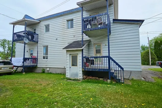 4-Plex for Sale - 196-200 Rue St-Louis, Farnham, J2N 2J1