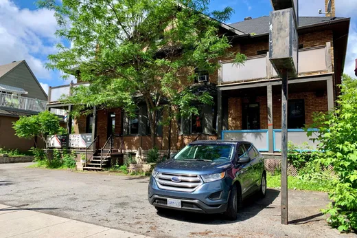 5-Plex à vendre - 305-307 Boul. St-Joseph, Hull, J8Y 3Y6