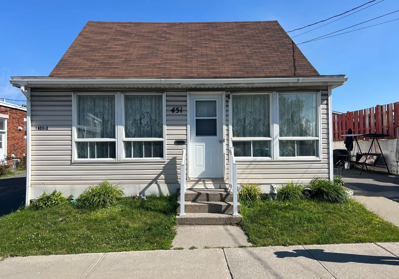 Duplex à vendre - 451 Rue Cowie, Granby, J2G 3W4