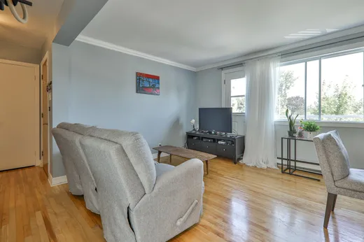 Triplex à vendre - 712 Rue Lahaie, Pont-Viau, H7G 3C4