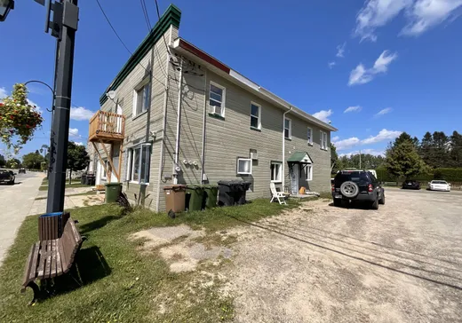 5-Plex for Sale - 760-772 Rue l'Annonciation N., Rivière-Rouge, J0T 1T0