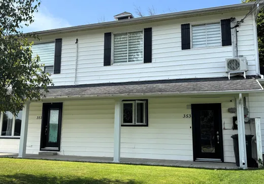Triplex à vendre - 351-355 Rue Bergeron, Godmanchester, J0S 1H0