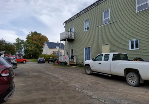 4-Plex à vendre - 49-55 Rue de l'Église, Matane, G0J 3K0