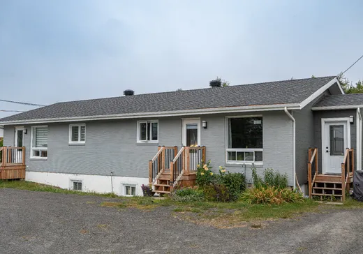 Triplex à vendre - 2114 Route 132 E., Rimouski, G0L1B0