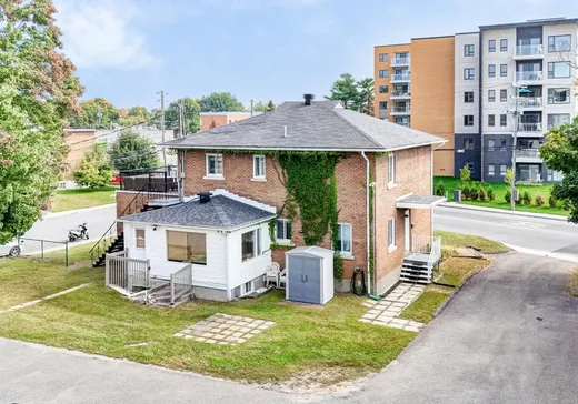 5-Plex à vendre - 330-332 Rue Gauthier, Saint-Jérôme, J7Z 5T7