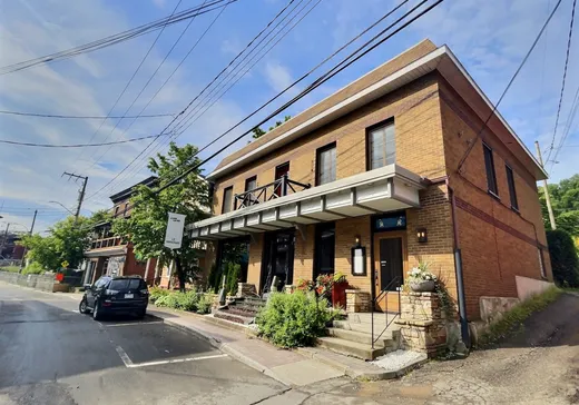 Triplex à vendre - 214 - 216 Rue St-Étienne, La Malbaie, G5A1T2