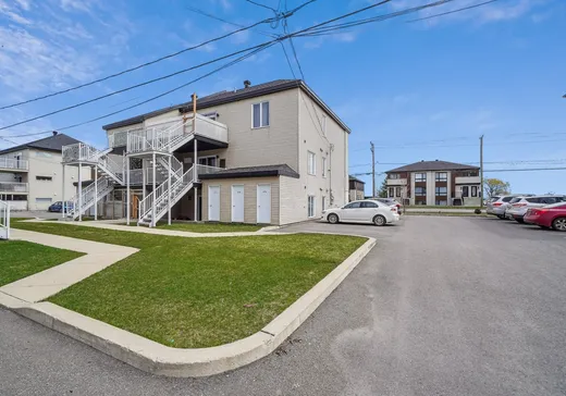 Triplex for Sale - 472 - 476 Rue Séraphin-Bouc, Sainte-Anne-des-Plaines, J5N 3Z3