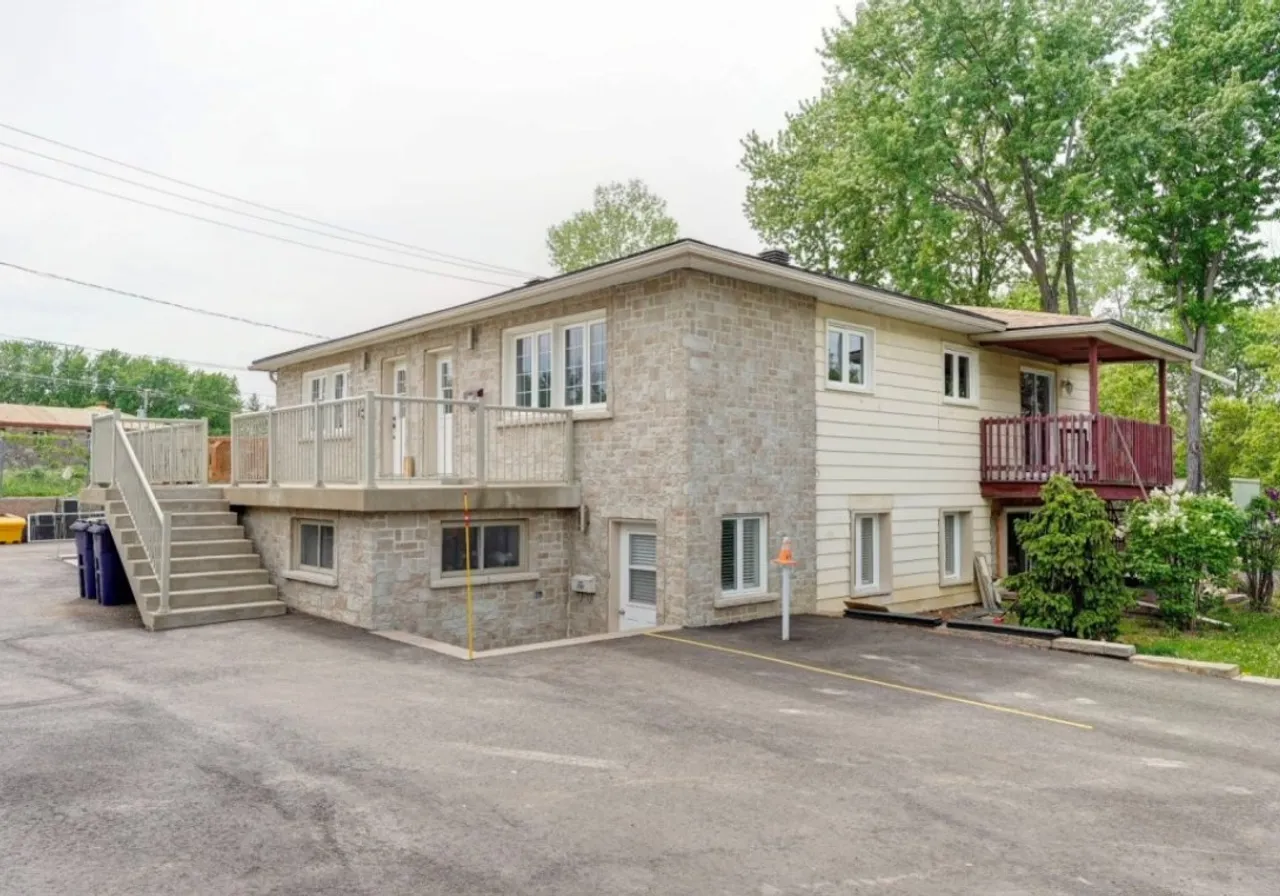 4-Plex à vendre - 1361 - 1367 Tsse de Fontenelle, Ste-Dorothee, H7Y 1P6