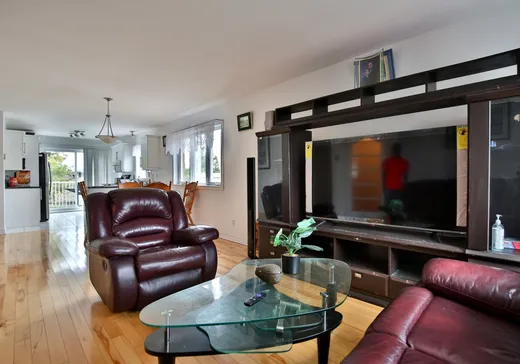 Triplex à vendre - 1813 - 1817 Rue Dollard, Longueuil, J4K 4N5