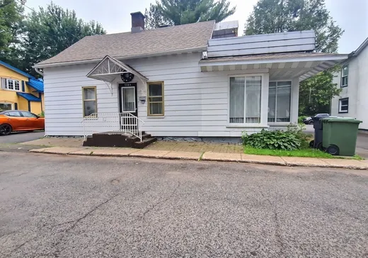 Duplex for sale - 1505 Av. St-Joseph, Plessisville, G6L2H7