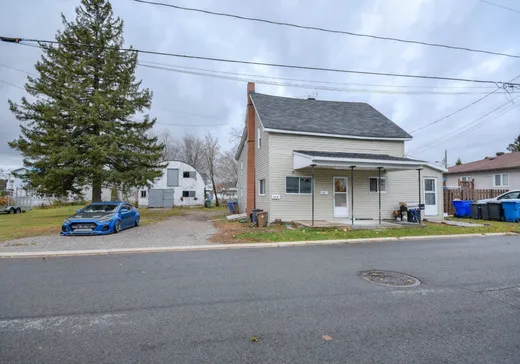 Duplex for sale - 251 Rue McPike, Buckingham, J8L2J3