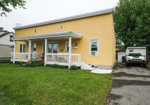 Duplex à vendre - 302 - 304 6e Avenue, Saint-Jean-sur-Richelieu, J2X 1P9