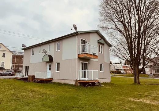 4-Plex à vendre - 223A - 223D 6e Avenue, Beauceville, G5X1X4