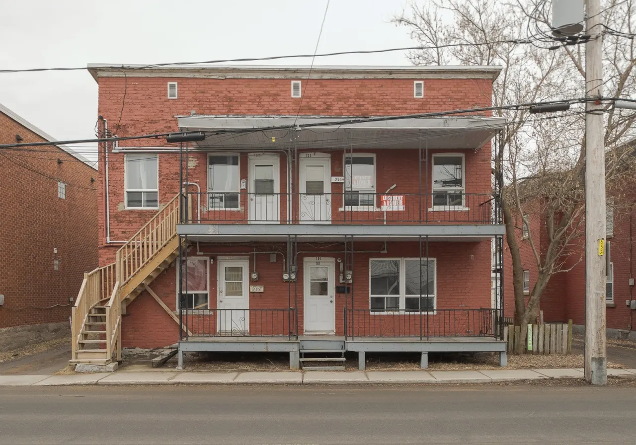 4-Plex for Sale - 705 - 713 Rue St-Roch, Trois-Rivières, G9A 2M3