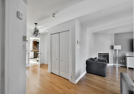 Triplex à vendre - 2280 - 2284 Rue Charles-Baudelaire, Laval-Ouest, H7R 6K4