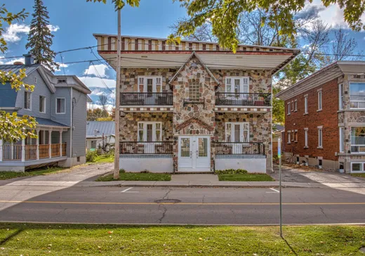 Triplex à vendre - 161-165 Av. Gilles-Villeneuve, Berthierville, J0K1A0