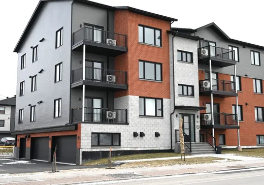 5-Plex à vendre - 91 Av. Jacques-Cartier, Matane, G4W4K8