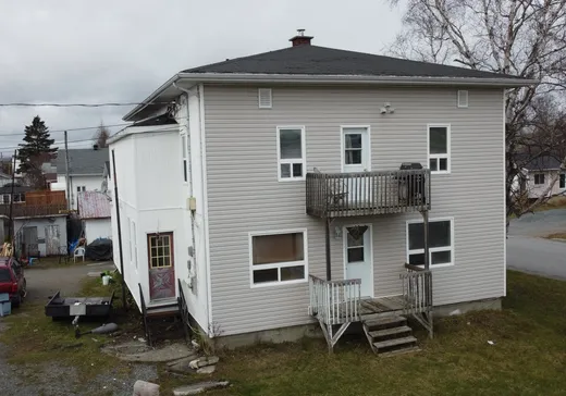 4-Plex à vendre - 60-64 Av. d'Hochelaga, Amos, J0Y 1Z0