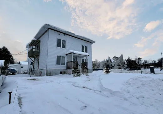 4-Plex à vendre - 898-902 5e Rue, Amos, J9P3Y6