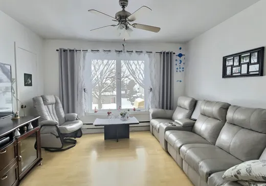 4-Plex à vendre - 898-902 5e Rue, Amos, J9P 3Y6