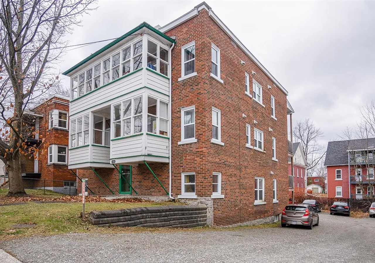 5-Plex à vendre - 1003 Rue de Courcelette, Sherbrooke, J1H 3X8