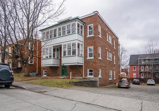 5-Plex à vendre - 1003 Rue de Courcelette, Sherbrooke, J1H 3X8