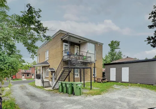 Triplex for Sale - 16-20 9e Avenue N., Sherbrooke, J1E 2S7