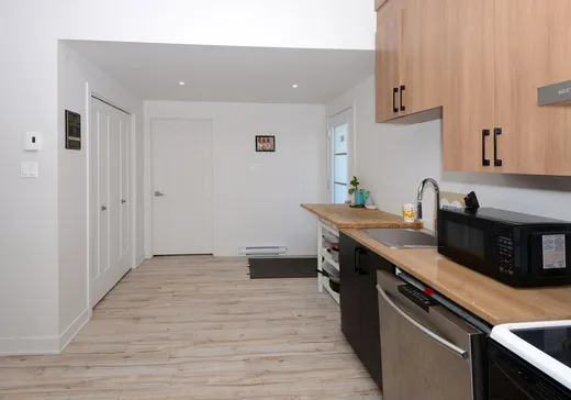 5-Plex à vendre - 63-65 Rue du Marché, Salaberry-de-Valleyfield, J6T1P3