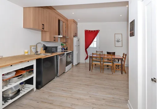 5-Plex à vendre - 63-65 Rue du Marché, Salaberry-de-Valleyfield, J6T 1P3