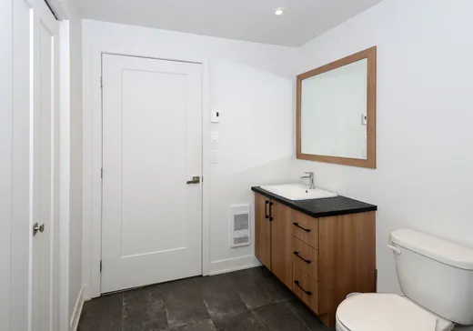 5-Plex à vendre - 63-65 Rue du Marché, Salaberry-de-Valleyfield, J6T 1P3