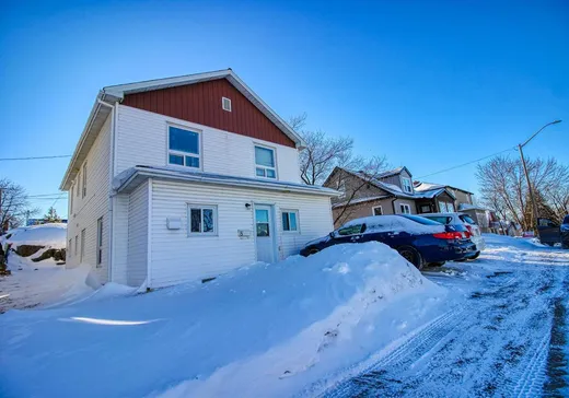 4-Plex à vendre - 8-10 Av. Matapédia, Rouyn-Noranda, J9X1R1
