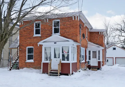 Triplex for sale - 31 Rue King, Huntingdon, J0S1H0