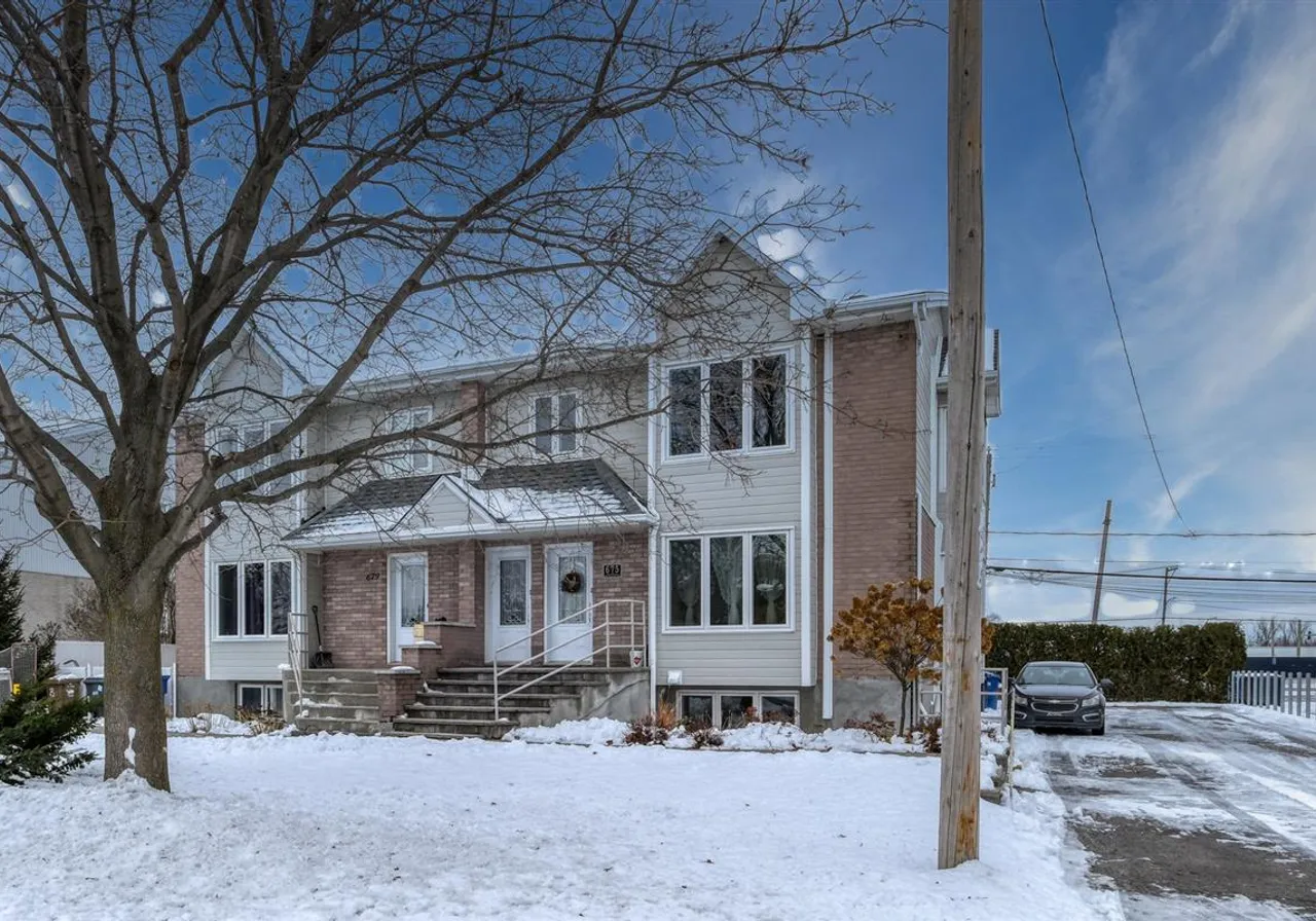 Triplex for Sale - 675 Rue Pie-XII, Vaudreuil-Dorion, J7V 8S2